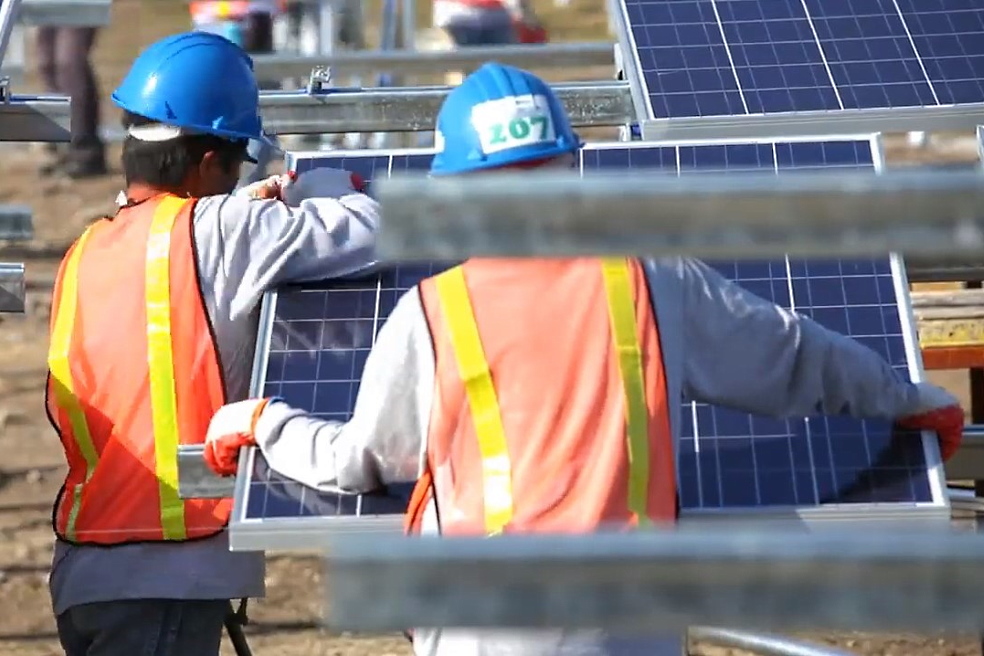 Despite the construction of large solar parks such as Nunez de Balboa, small off-grid solar power plants play an important role in the local sector Despite the construction of large solar parks such as Nunez de Balboa, small off-grid solar power plants play an important role in the local sector