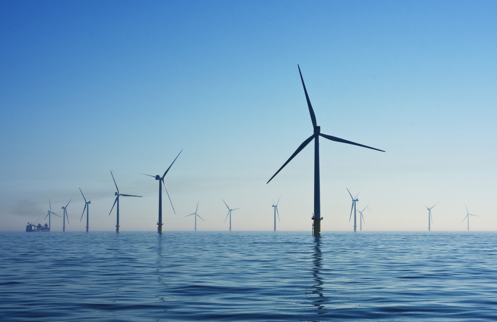 Another requirement is related to the width of the roads, since the construction and modernization of wind farms involves the delivery of equipment in vehicles with a large turning radius